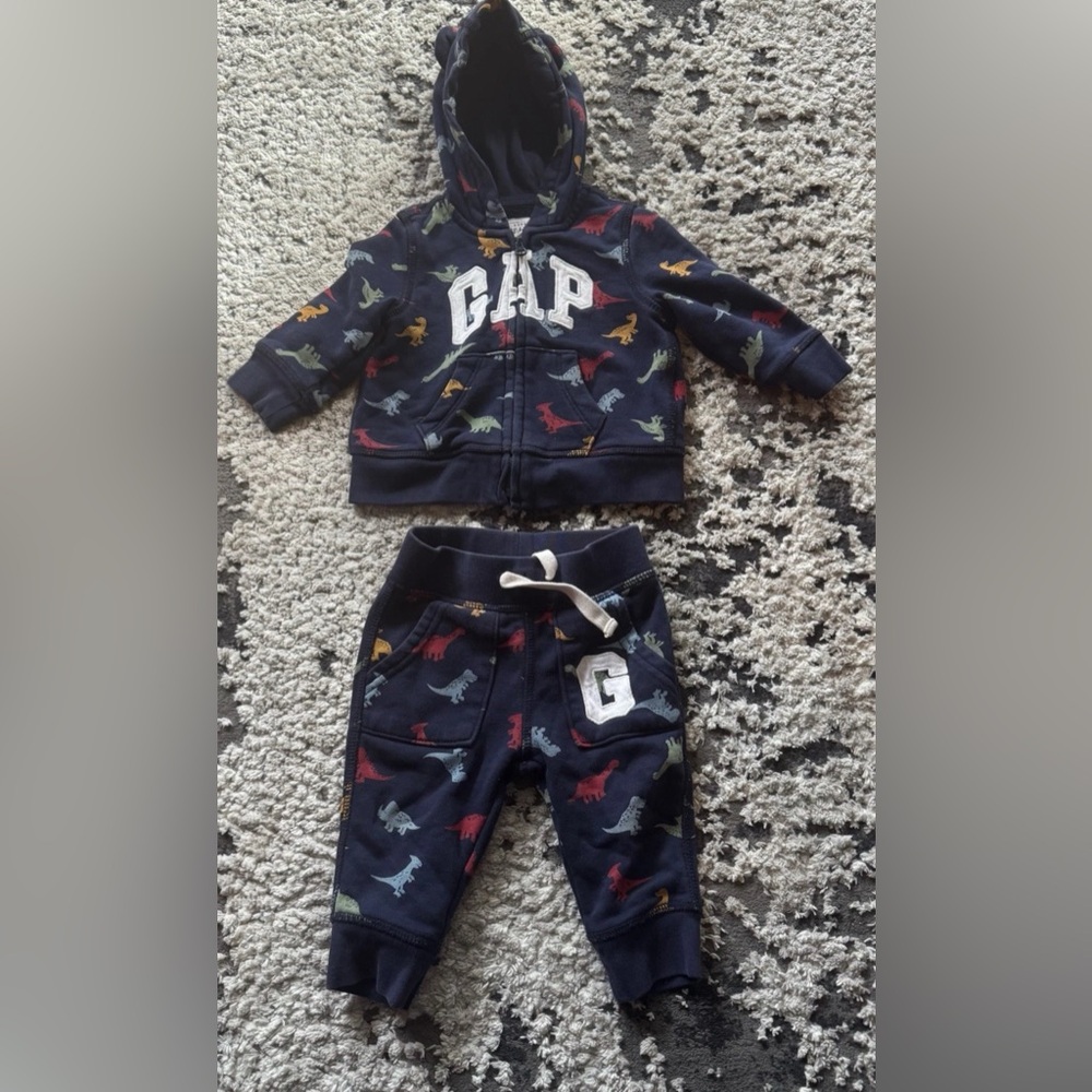 Boy BABY GAP blue Logo Dinosaur 2 Piece Sweatshirt Sweatpants Set 6-12 M Hoodie
